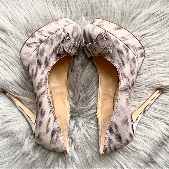 Gianni Bini Cloth Round Toe Platform Heels - Picture 3 of 12